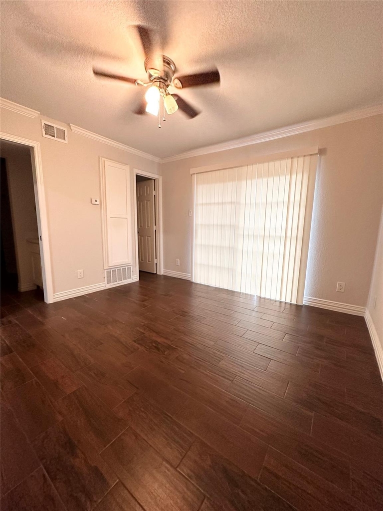 8935 Gaylord Street - Photo 9
