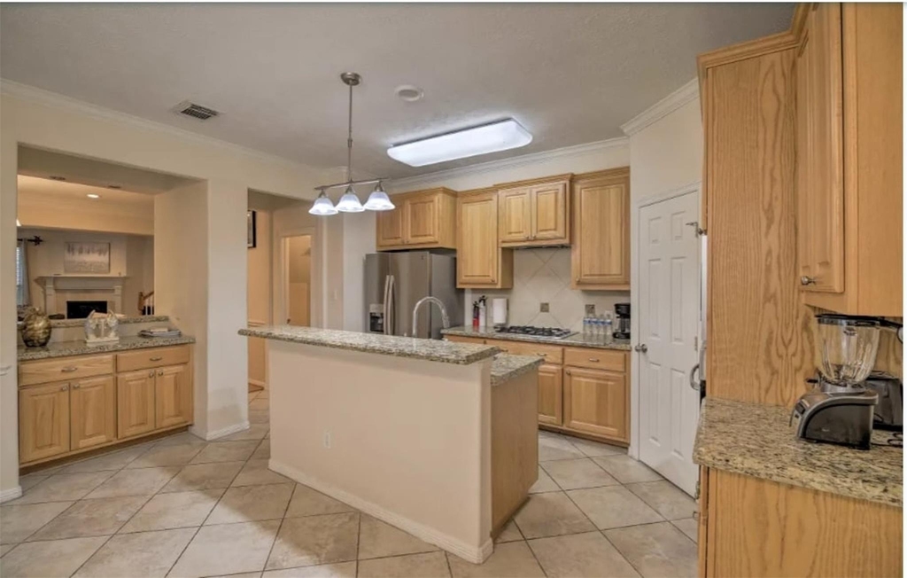 1006 Rochow Street - Photo 9
