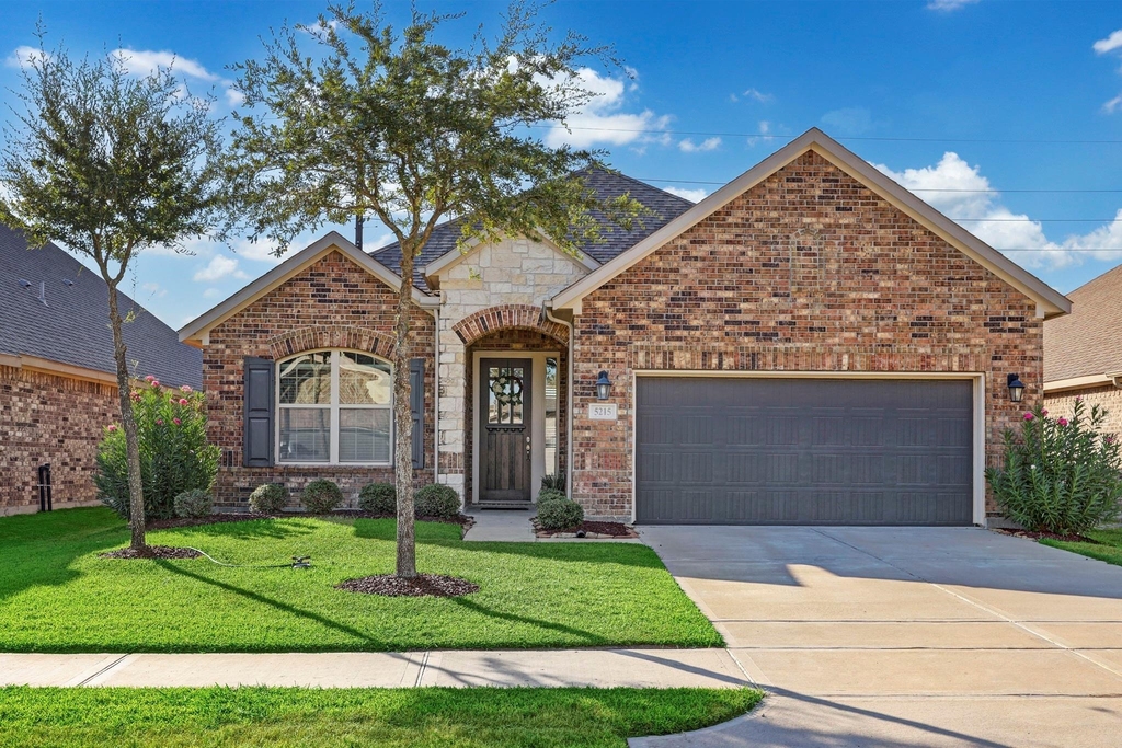 5215 Baroness Lane - Photo 0