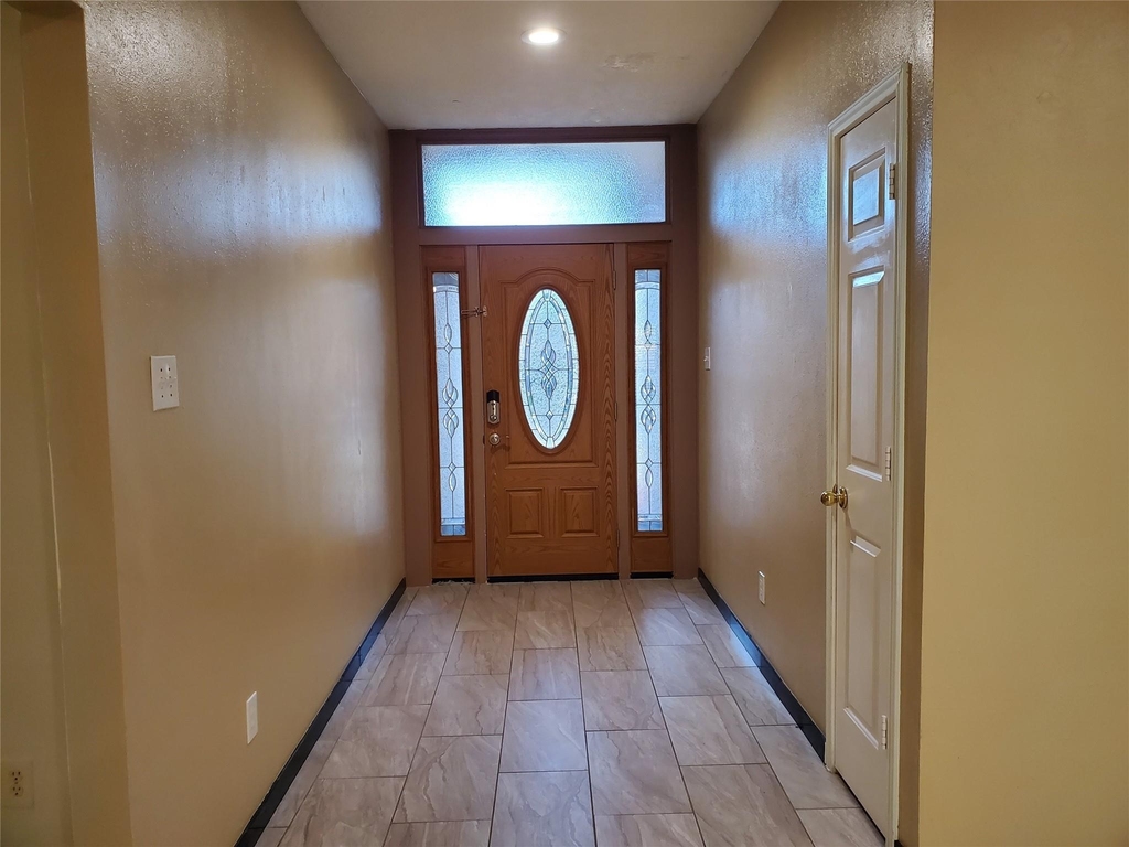 2107 Tower Bridge Road - Photo 1
