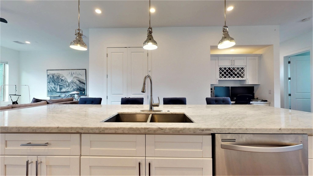 5422 Darling Street - Photo 12