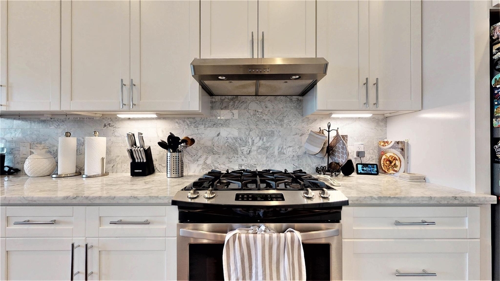 5422 Darling Street - Photo 11