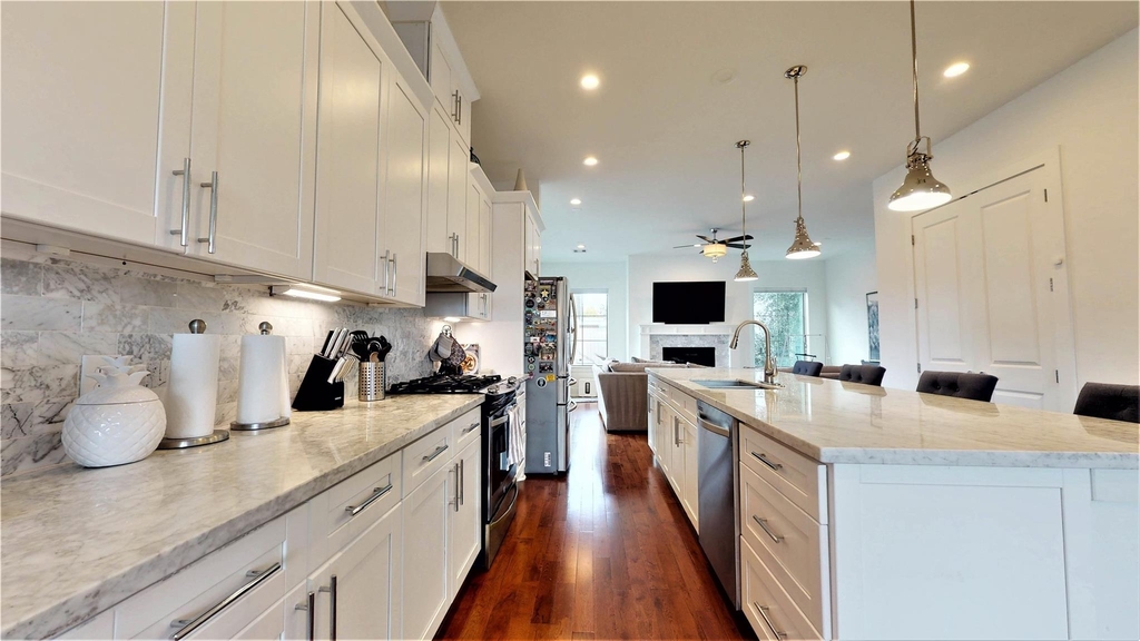 5422 Darling Street - Photo 8