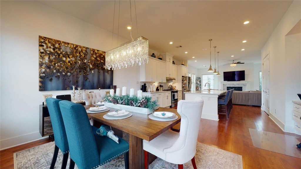 5422 Darling Street - Photo 0