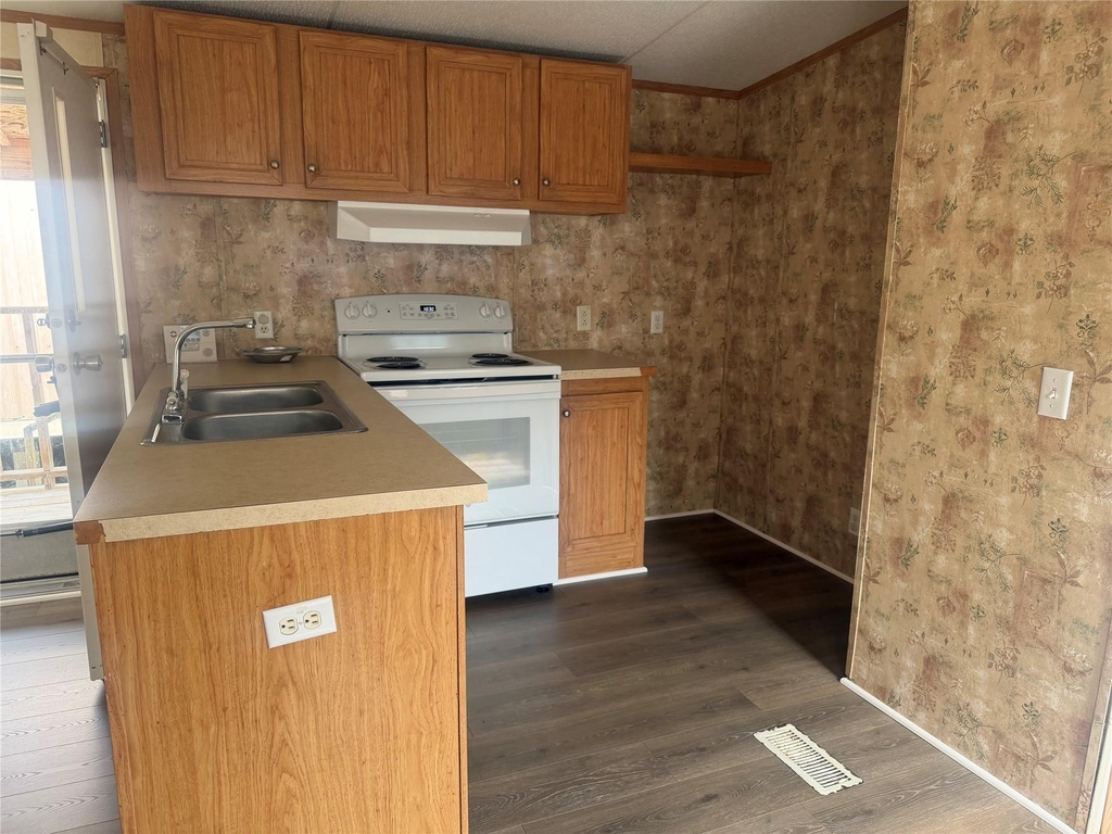 601 Clear Lake Road - Photo 10