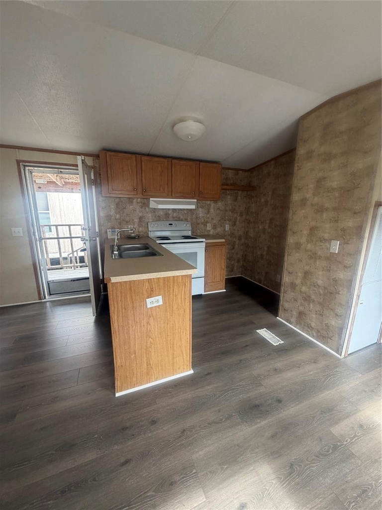 601 Clear Lake Road - Photo 5