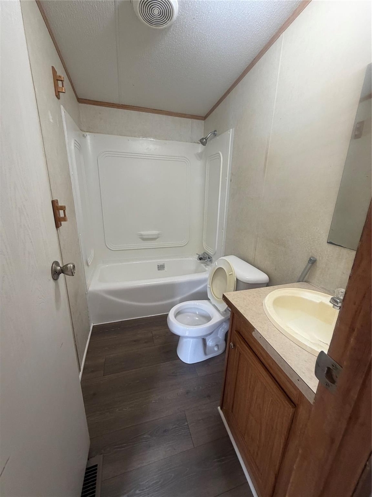 601 Clear Lake Road - Photo 4