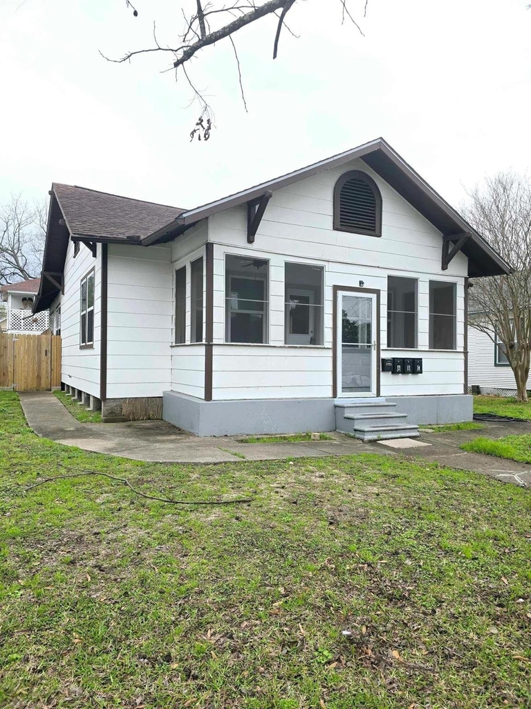 3125 Illinois Street - Photo 1