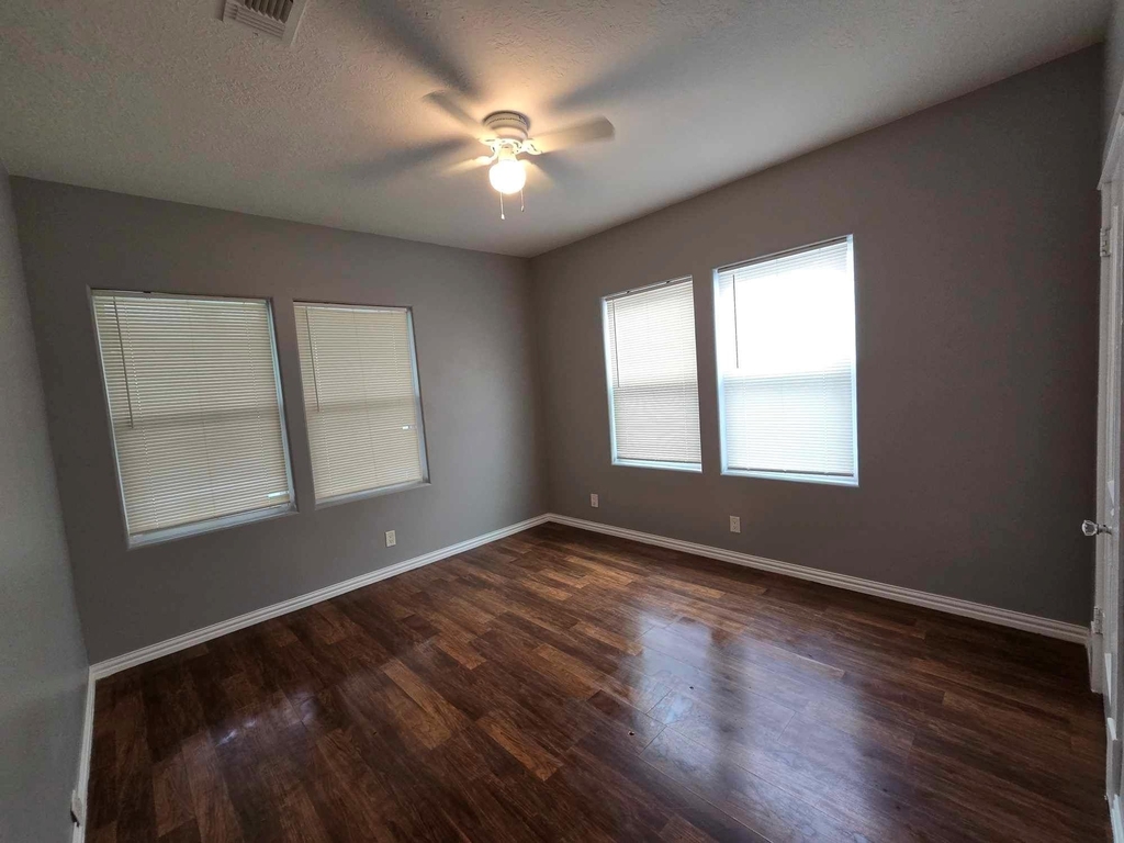 3125 Illinois Street - Photo 14