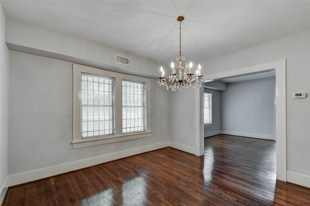 1748 Hawthorne Street - Photo 4