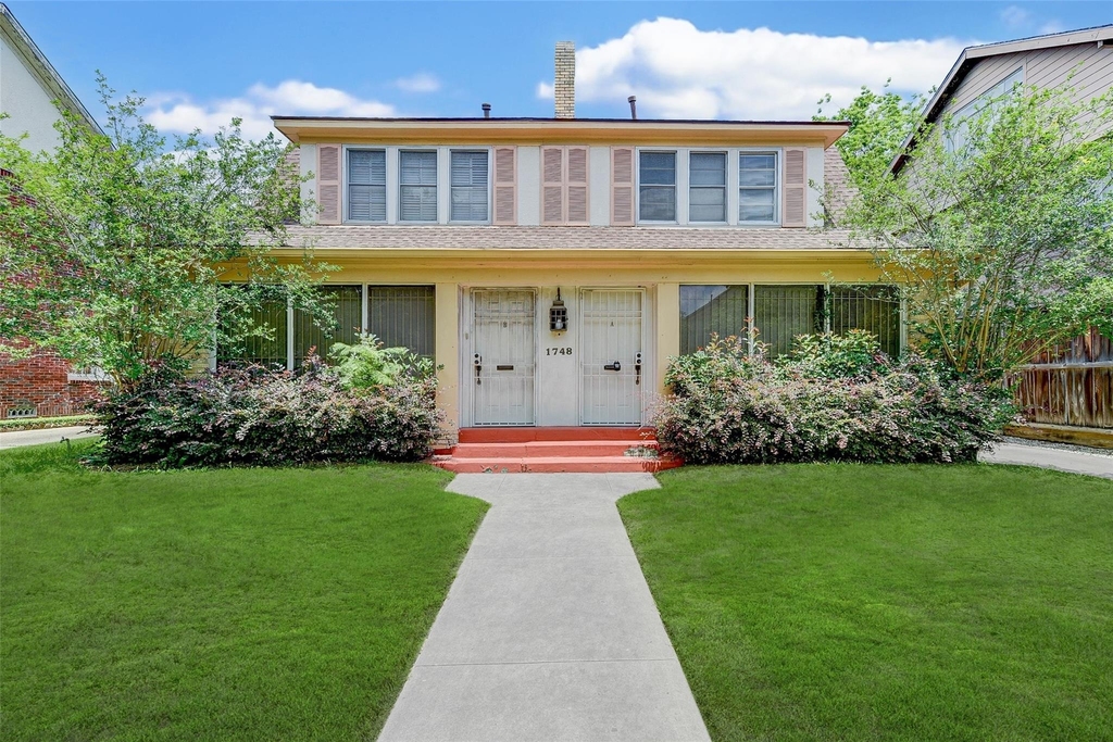 1748 Hawthorne Street - Photo 0