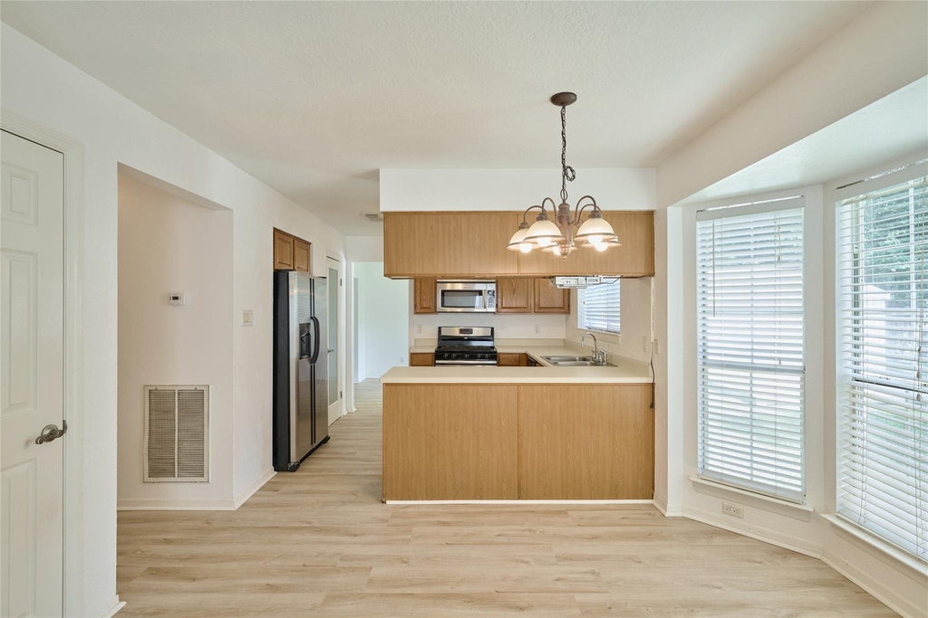 188 N Golden Arrow Circle N - Photo 11