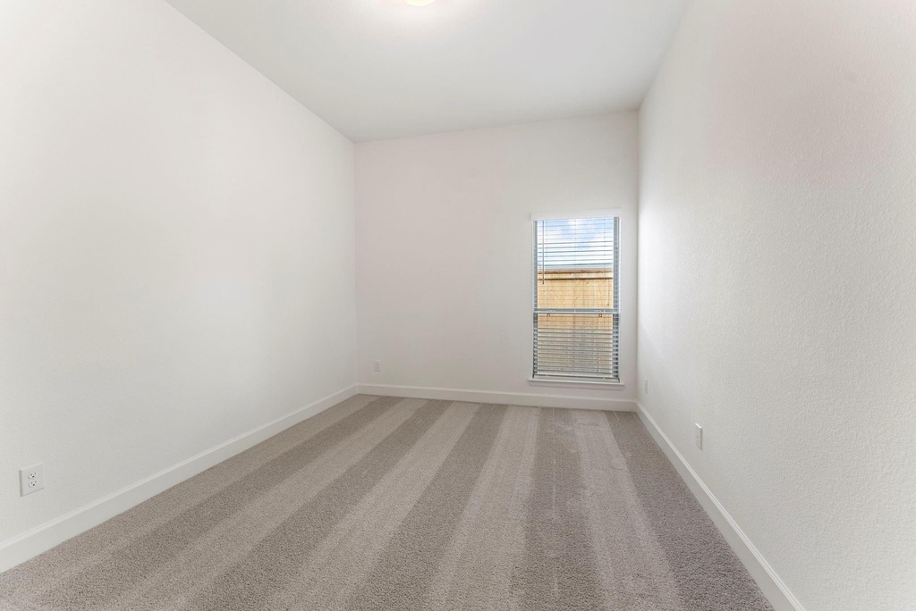 26545 Pioneer Pointe Court - Photo 5