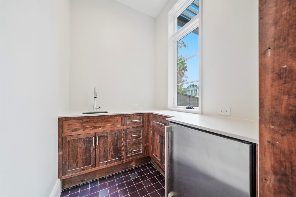 603 E 26th Street - Photo 21