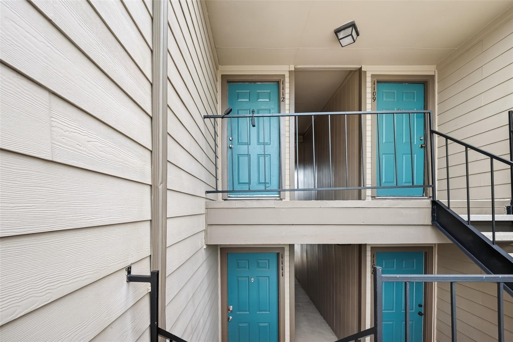 2121 Hepburn Street - Photo 16