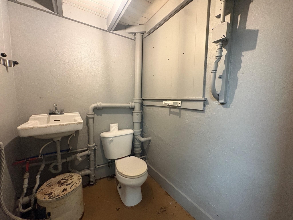 2217 Avenue G - Photo 9