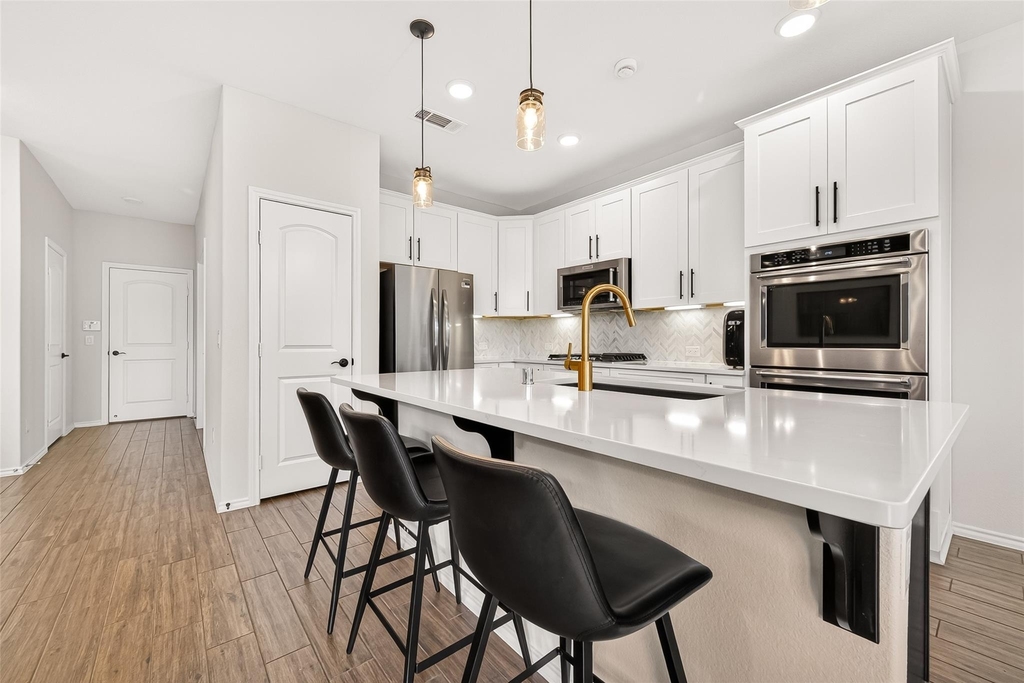 5134 Aedan Oak Street - Photo 0