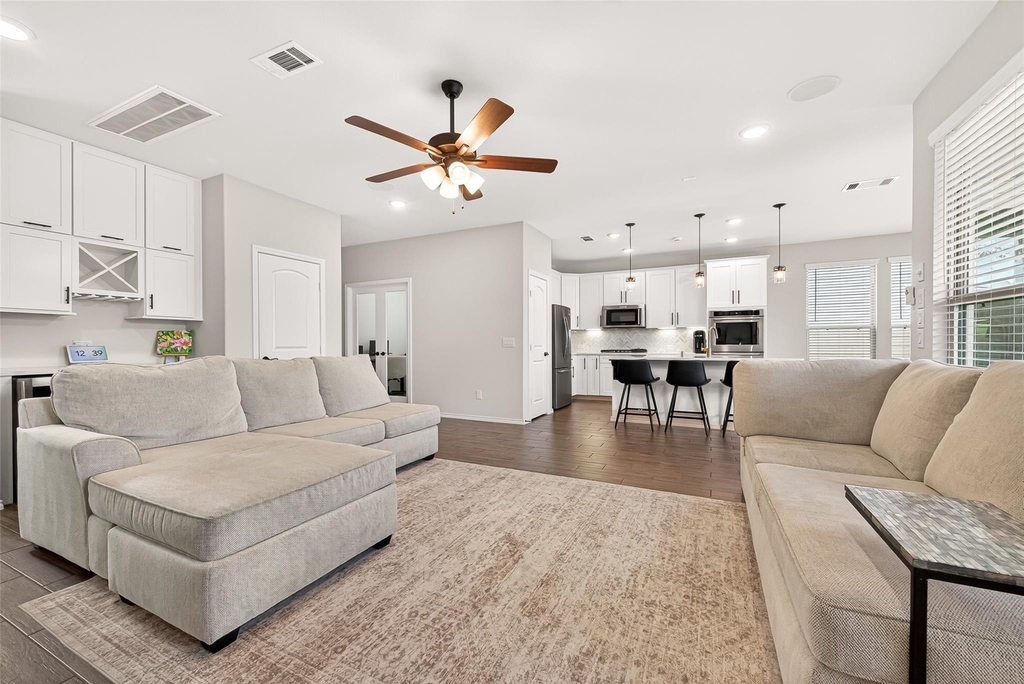 5134 Aedan Oak Street - Photo 6