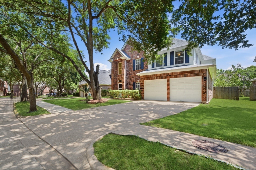 3126 Waters View Drive - Photo 2
