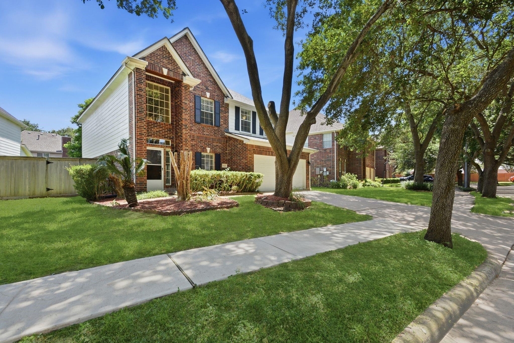 3126 Waters View Drive - Photo 3