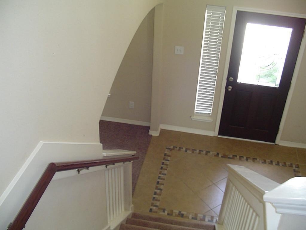 10930 Reston Point Drive - Photo 5