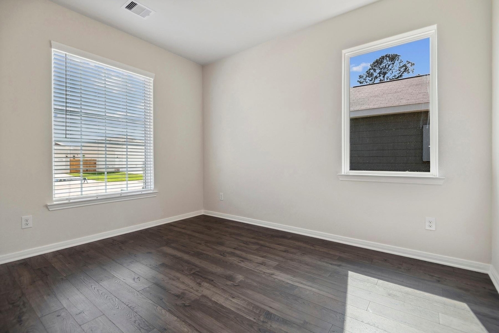 15450 Maple Terrace Drive - Photo 3