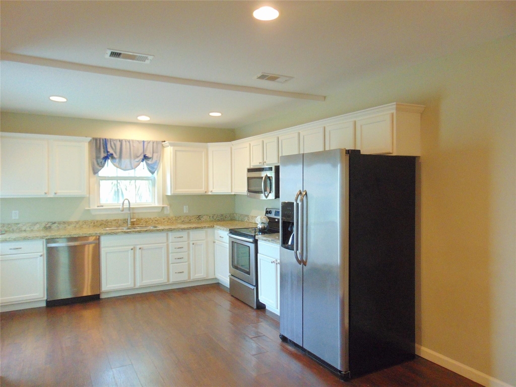 1914 52nd Street - Photo 13