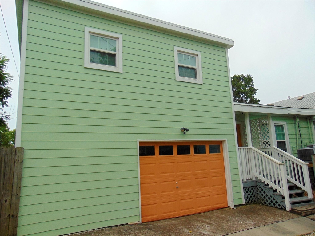 1914 52nd Street - Photo 1