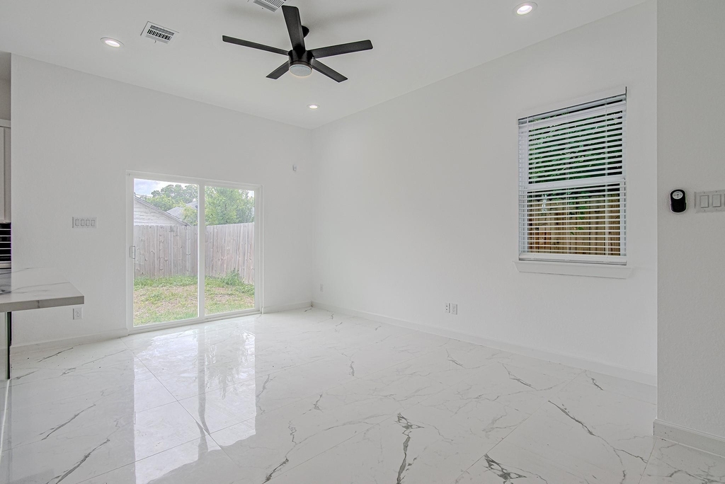 6732 Goforth Street - Photo 6