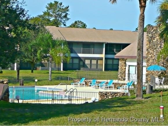6460 River Run Boulevard - Photo 1