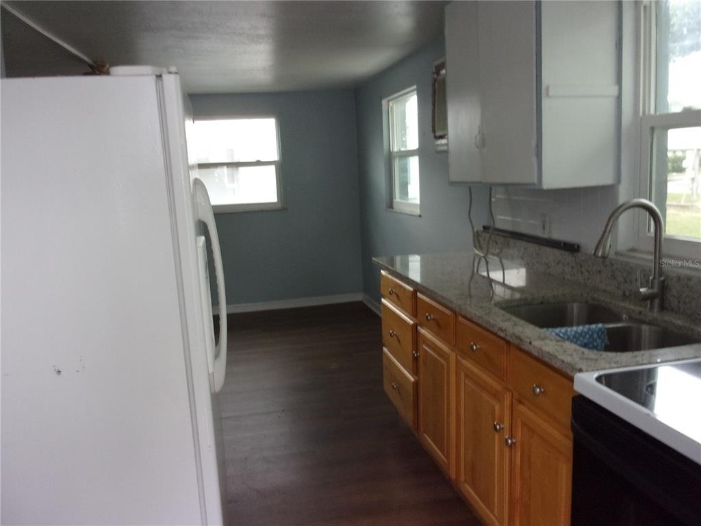 5206 7th Street - Photo 4