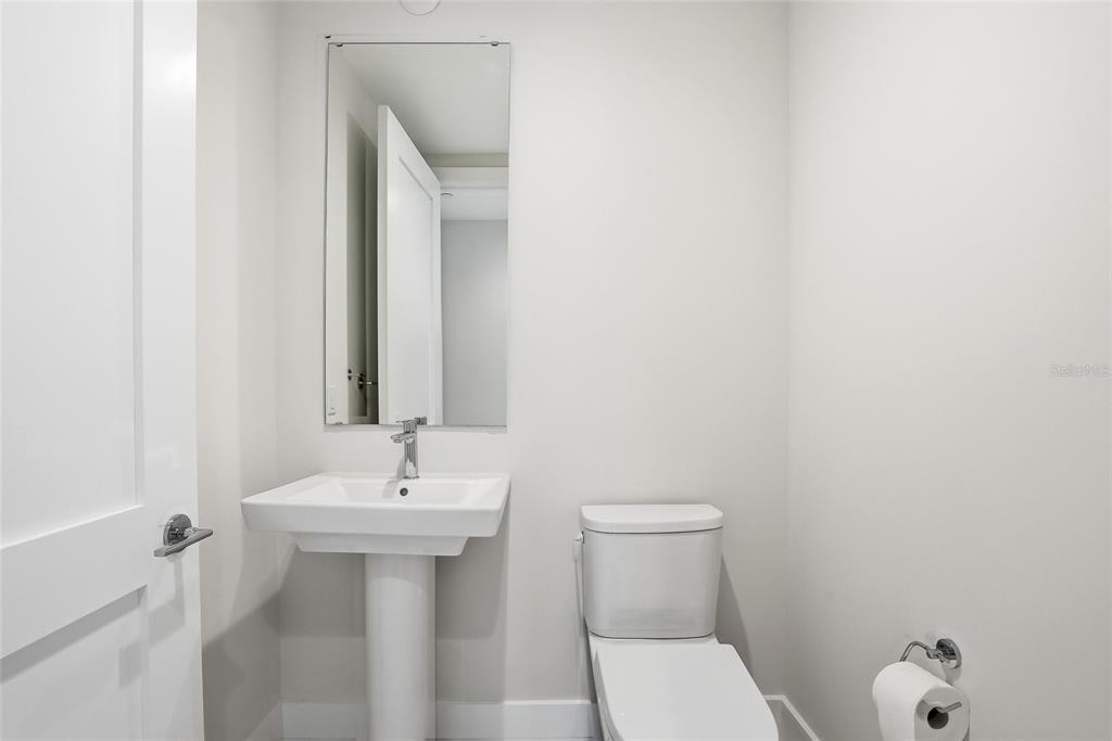 275 1st Avenue S - Photo 18