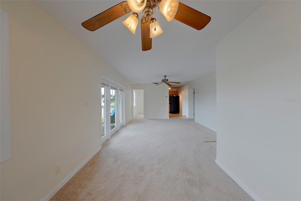 222 Pompano Drive Se - Photo 12