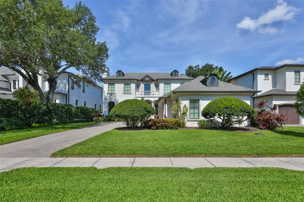 629 Riviera Drive - Photo 2