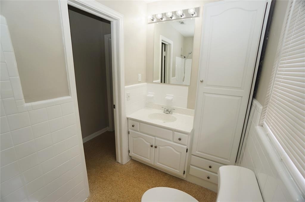 206 S West Shore Boulevard - Photo 9