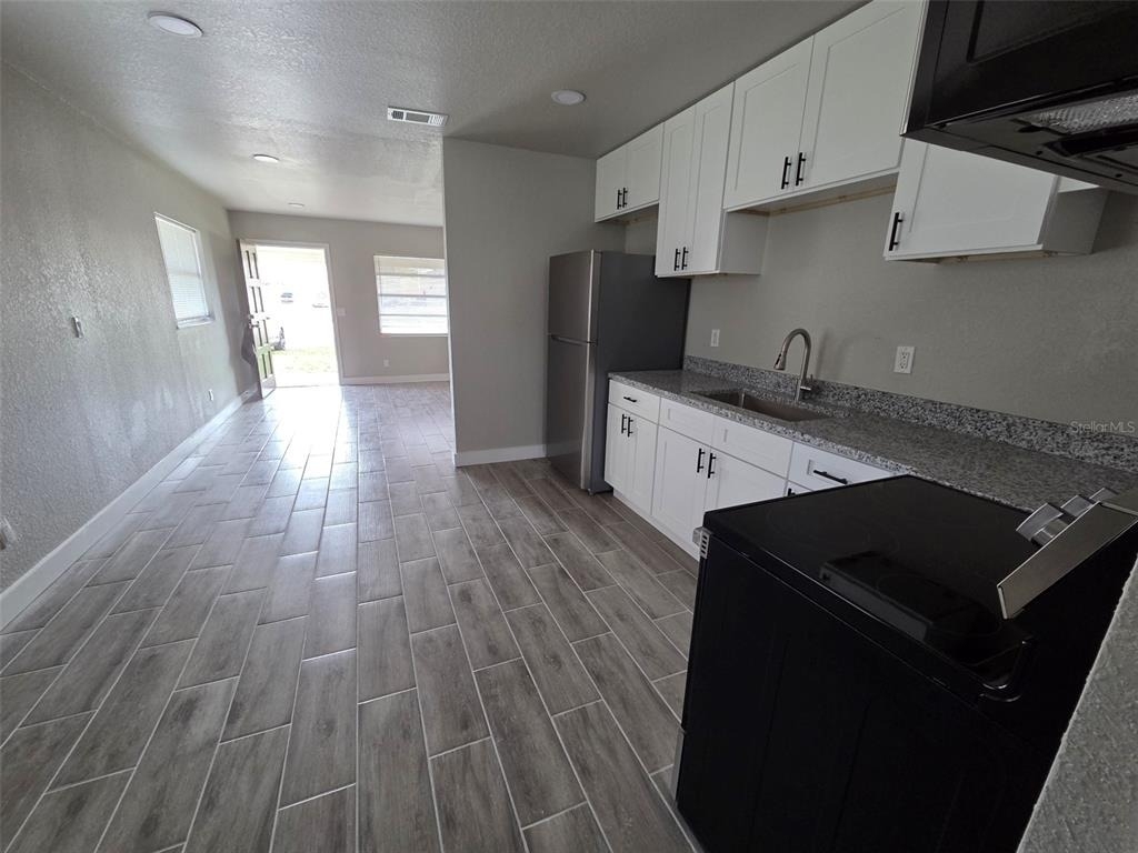 38300 Henry Drive - Photo 9