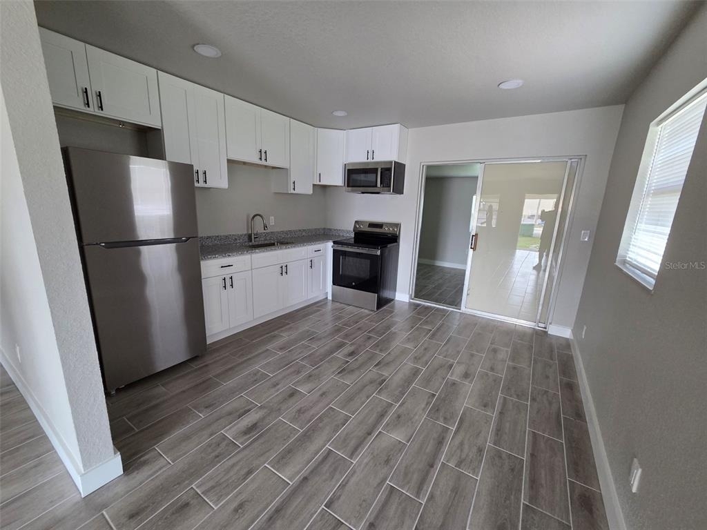 38300 Henry Drive - Photo 8