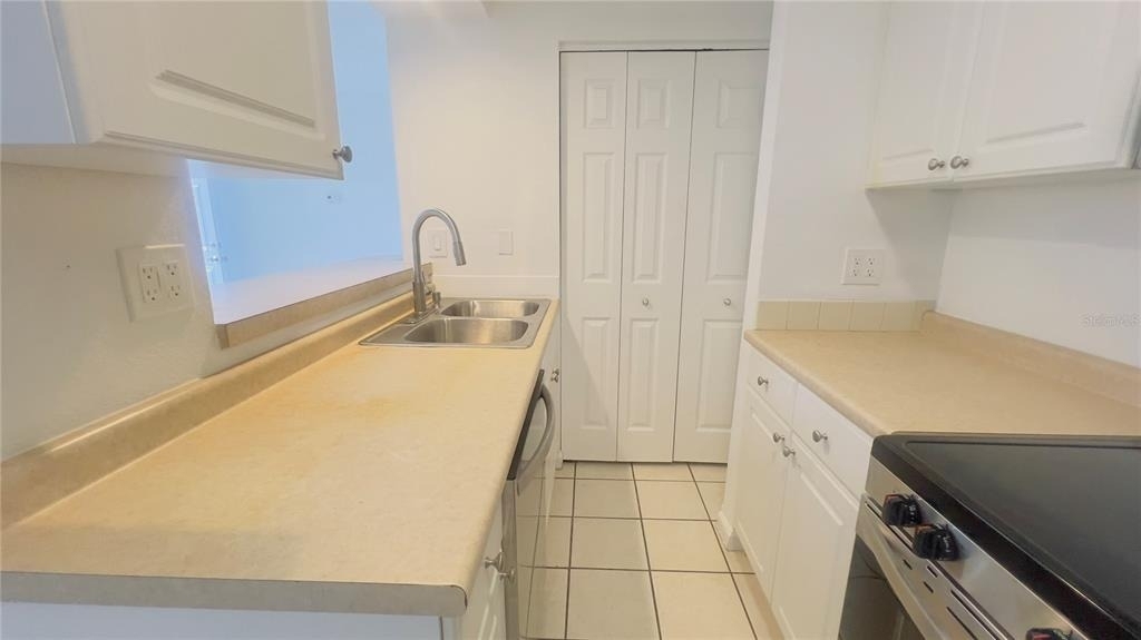 5301 40th Street N - Photo 9