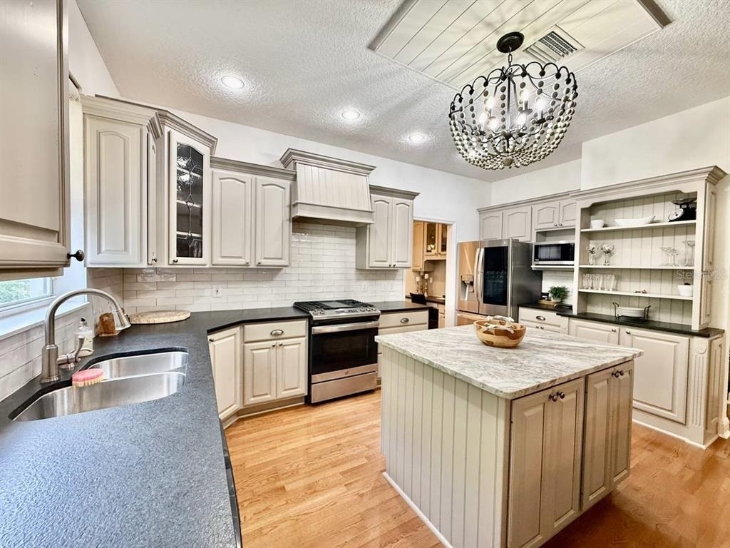 4272 Ellinwood Boulevard - Photo 16
