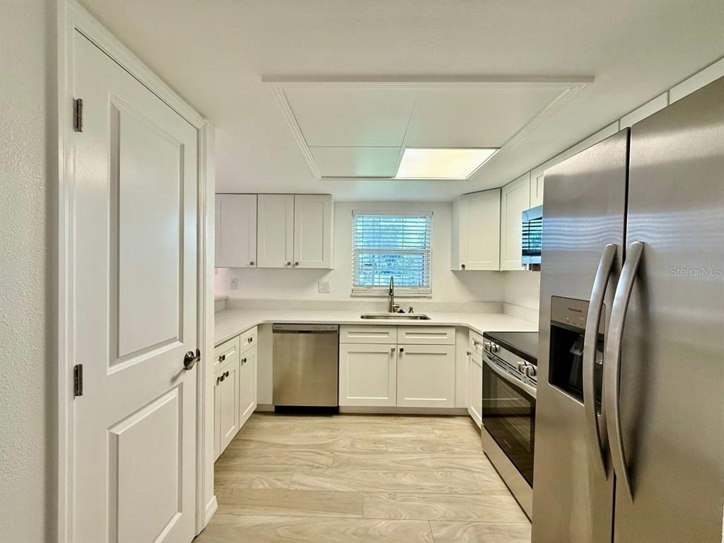 8801 Bay Pointe Drive - Photo 5