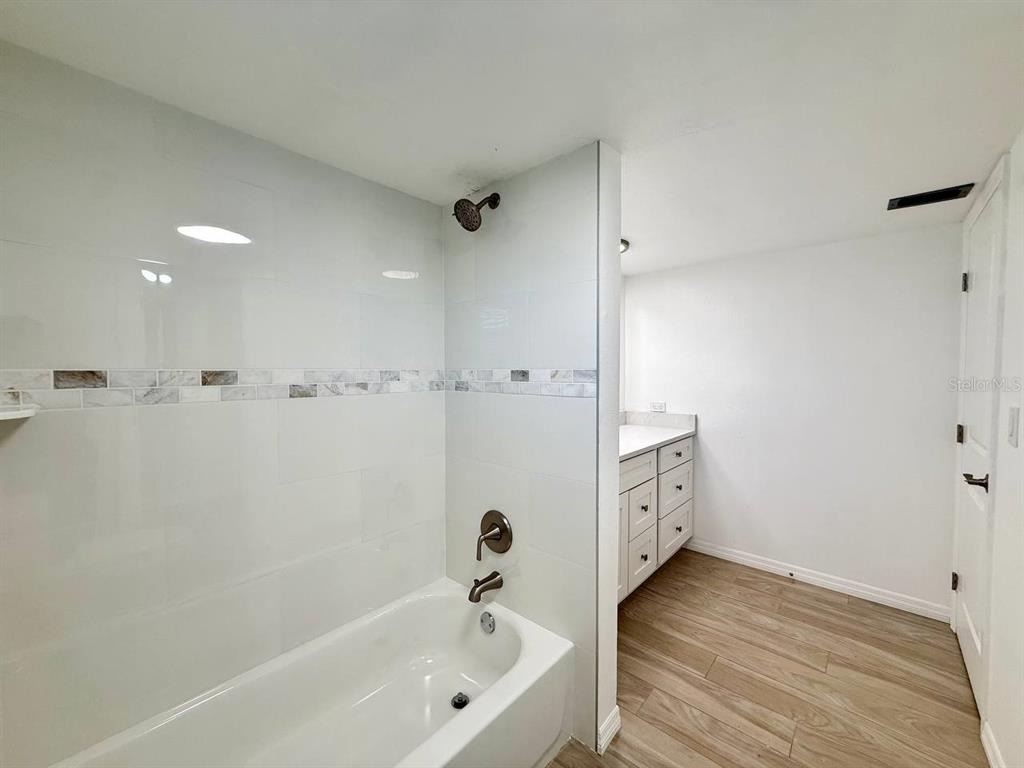 8801 Bay Pointe Drive - Photo 20