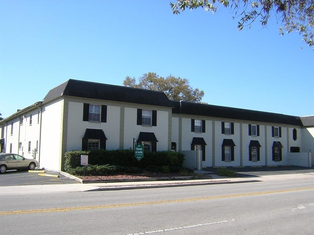 2808 W Azeele - Photo 0