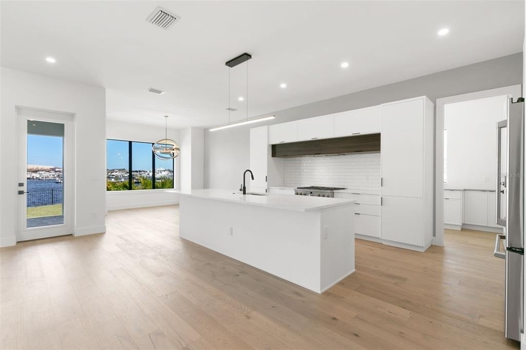 1810 4th Street E - Photo 7