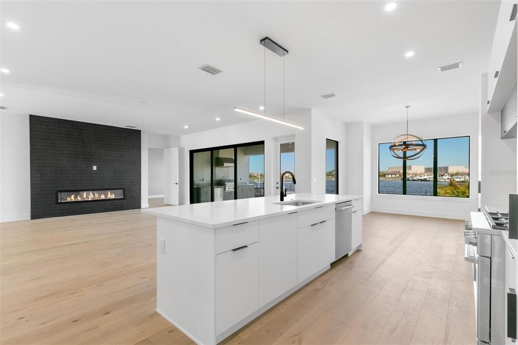 1810 4th Street E - Photo 11
