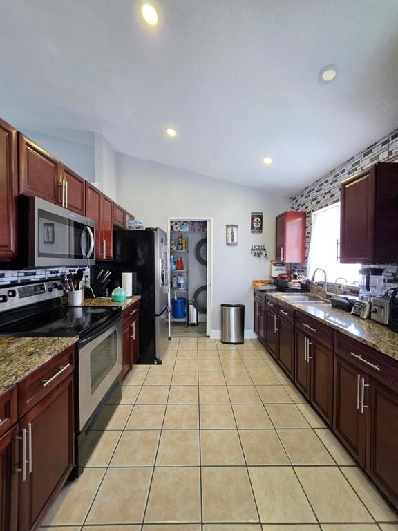 763 Country Woods Circle - Photo 18