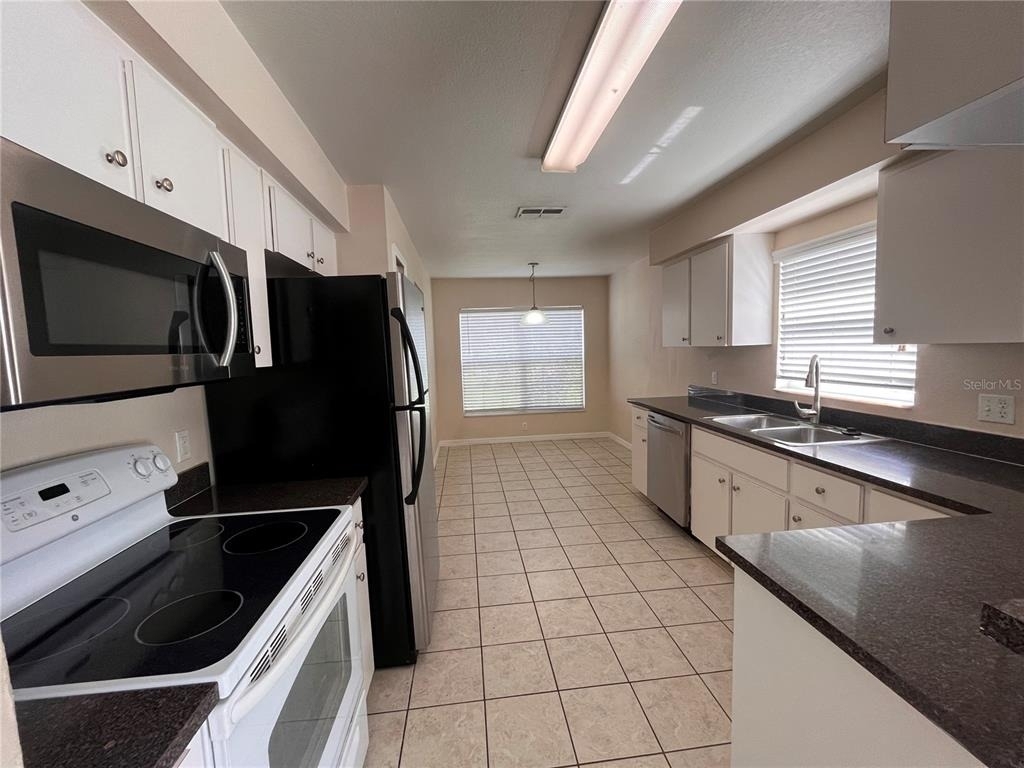 2005 N Lake Eloise Drive - Photo 2