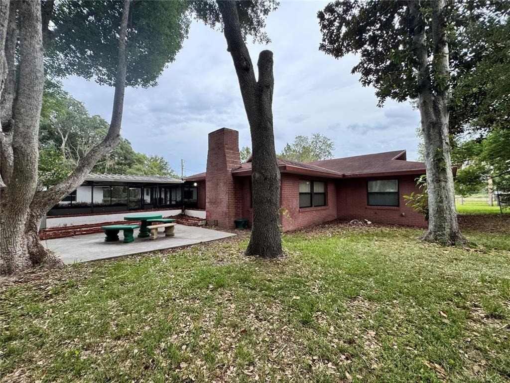 8225 E Highway 25 - Photo 53