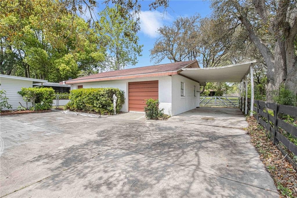 8225 E Highway 25 - Photo 4