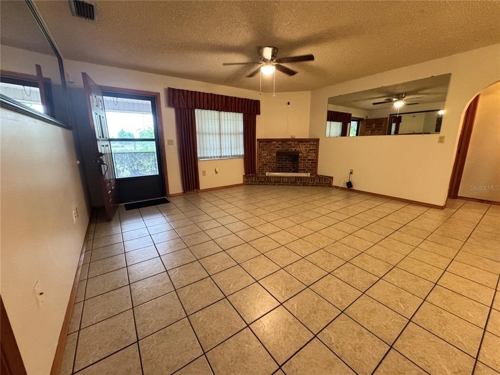 8225 E Highway 25 - Photo 17