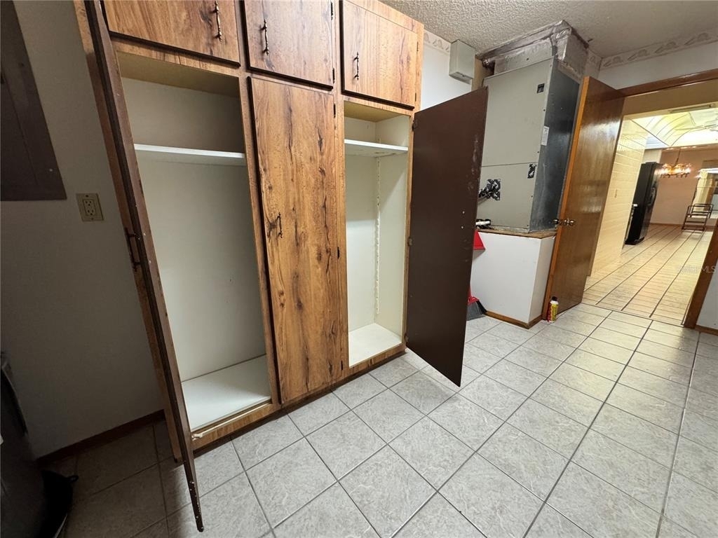 8225 E Highway 25 - Photo 30